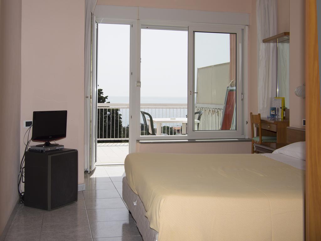 Cristallo 3* Lerici